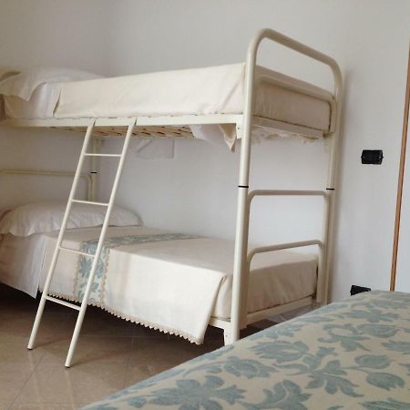 Aloe Beach Apartments, Ombrellone, Parcheggio E Uso Di Biciclette Gratis Rimini Luaran gambar