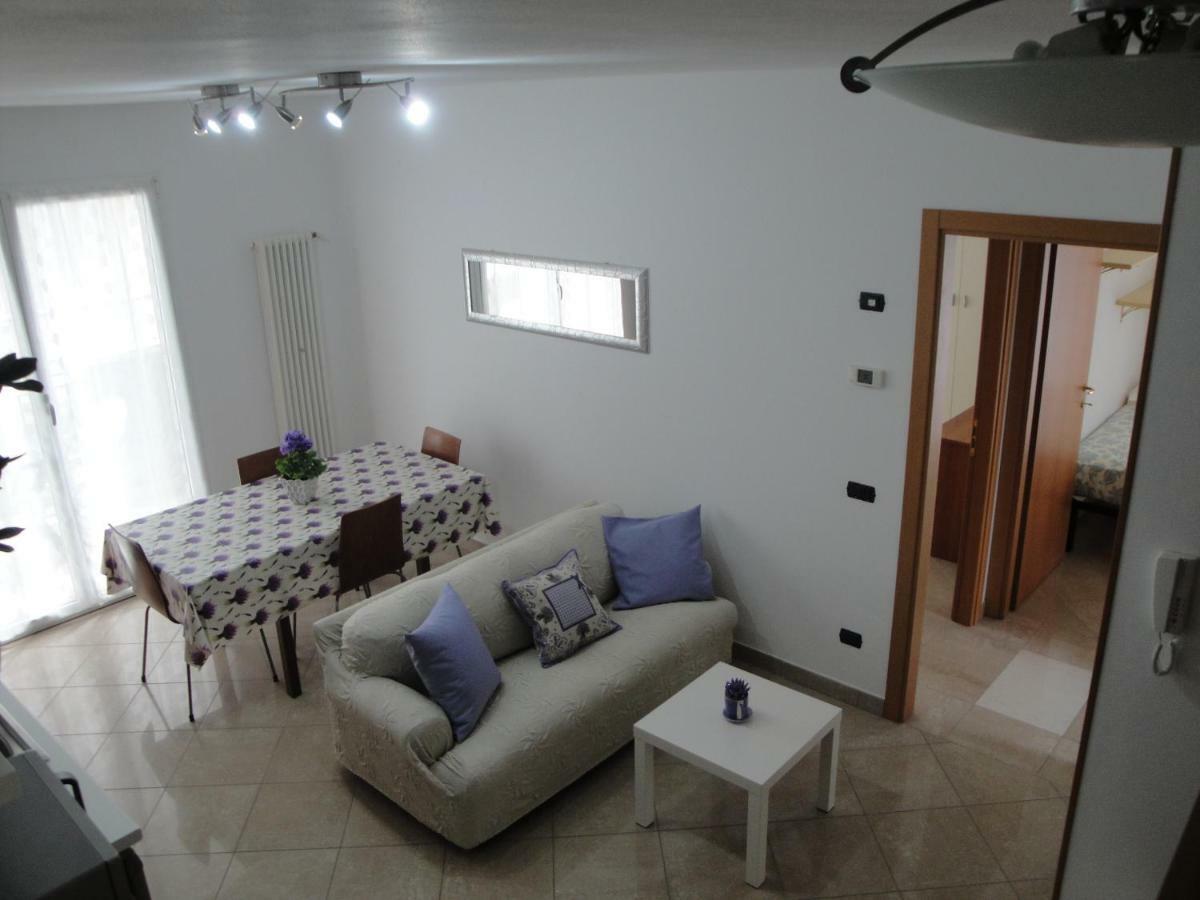 Aloe Beach Apartments, Ombrellone, Parcheggio E Uso Di Biciclette Gratis Rimini Luaran gambar