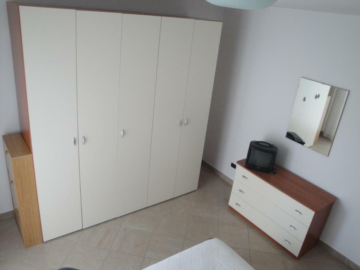 Aloe Beach Apartments, Ombrellone, Parcheggio E Uso Di Biciclette Gratis Rimini Luaran gambar