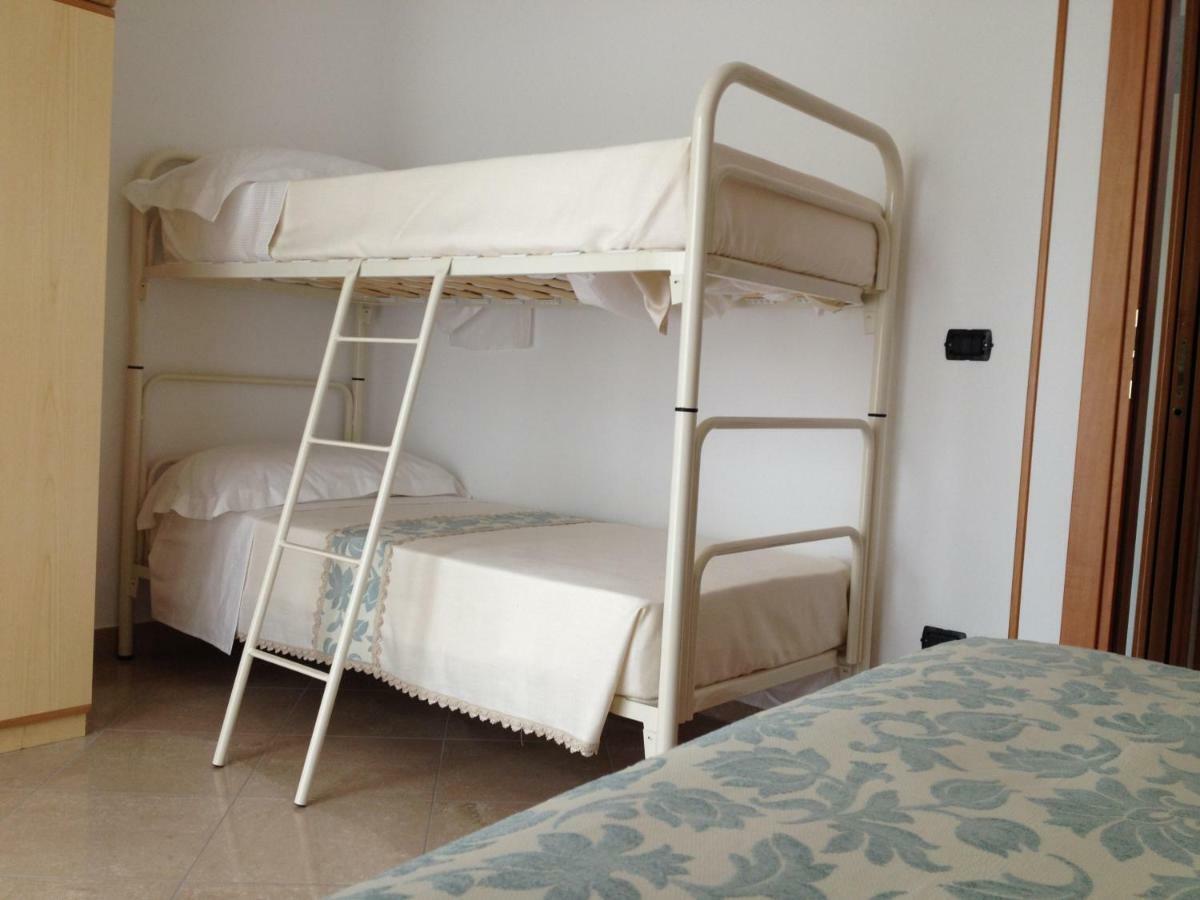 Aloe Beach Apartments, Ombrellone, Parcheggio E Uso Di Biciclette Gratis Rimini Luaran gambar