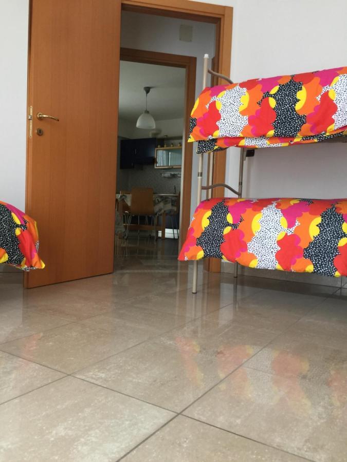 Aloe Beach Apartments, Ombrellone, Parcheggio E Uso Di Biciclette Gratis Rimini Luaran gambar